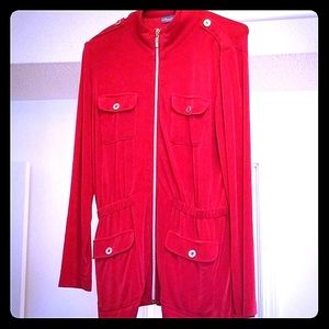 ❤❤Chico's Traveler's Collection red zippered jacket. Size 1 in EUC❤❤